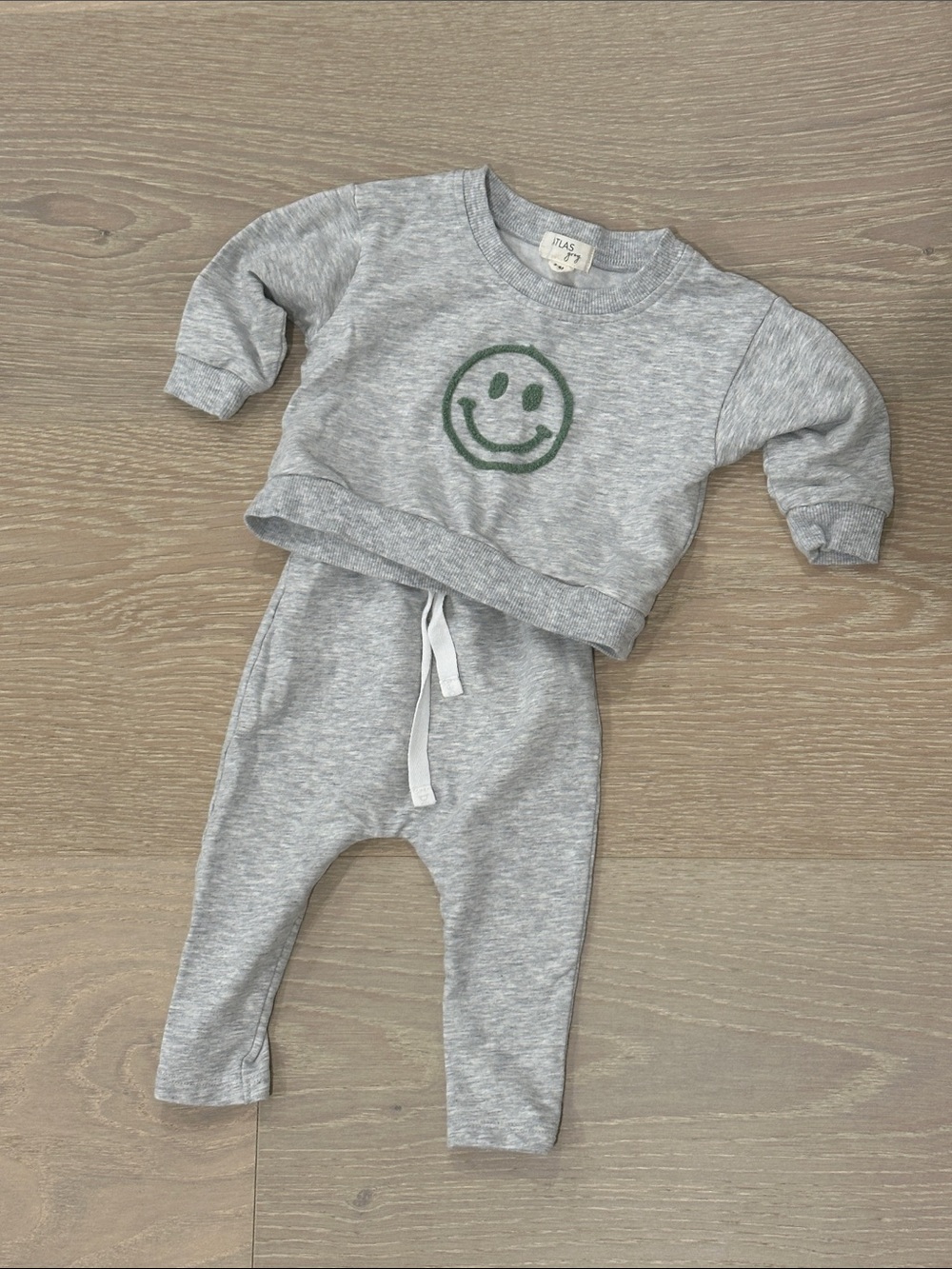 Atlas Grey - Baby Sweater & Pants Set with Green Smiley